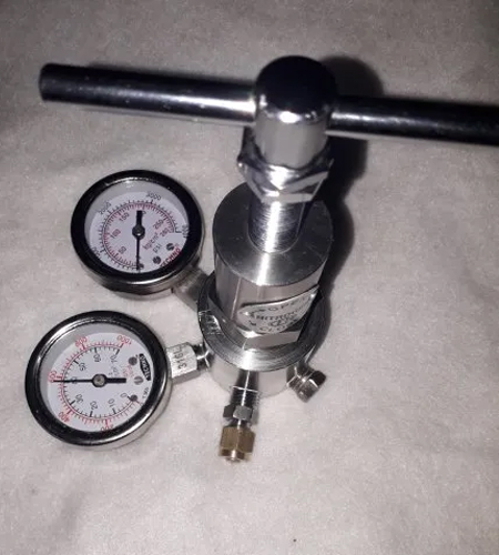High Pressure Piston Regulators